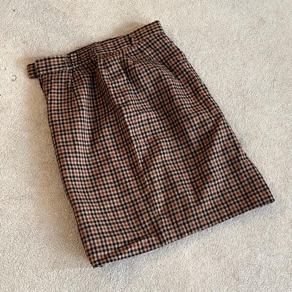 SOLD Vintage Checkered/ Gingham brown made in Japan midi wool skirt - Picture 2 of 6